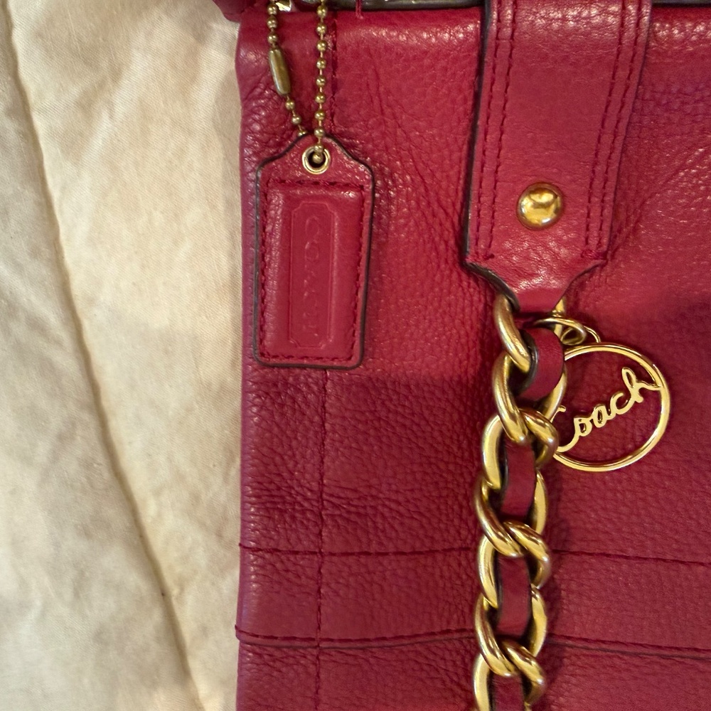 Coach North South chain duffle F19722 Excellent condition Boysenberry - Picture 6 of 10